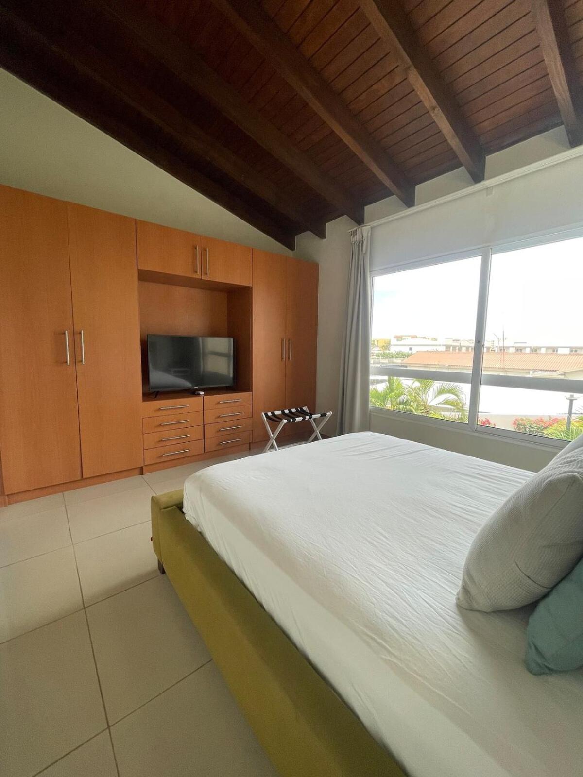 Eagle Beach Luxury House, Walking Distance To The Beach パームビーチ エクステリア 写真